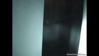 Vreemdgaan vriendin rijdt een grote pik