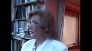 Xhamster.com 2662724 bunica w străpuns pizde benzi și jucării