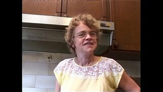 Penisul meu cant rezista la farmecul irezistibil de o matura! Vol. 8